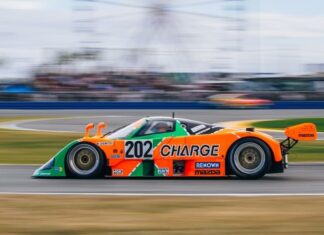 Підтримуючи легенду: складне мистецтво збереження Mazda 787B