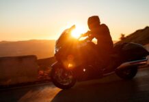 De BMW K 1600 B: een soepel, hoogwaardig alternatief voor langeafstandstochten