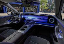 Інтер’єр електромобіля Mercedes C-Class представлений на 39,1-дюймовому гіперекрані