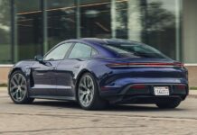 Тест-драйв Porsche Taycan 2025: Упрощение — это не скучно