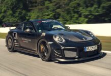 Porsche 911 GT2 RS із комплектом Manthey встановлює новий рекорд кола