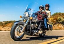 Kawasaki Vulcan 900 Classic LT: Podhodnocený levný Tourer