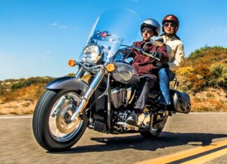 Kawasaki Vulcan 900 Classic LT: Недооцінений бюджетний турер