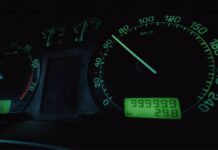 Comment cette Skoda Octavia 2003 a parcouru un million de kilomètres en Islande