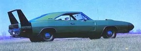 Як Dodge Charger Daytona 1969 переміг домінування Ford в NASCAR